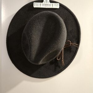 Womens Trendy Black Hat